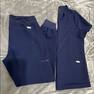 FIGS Scrubs Set
